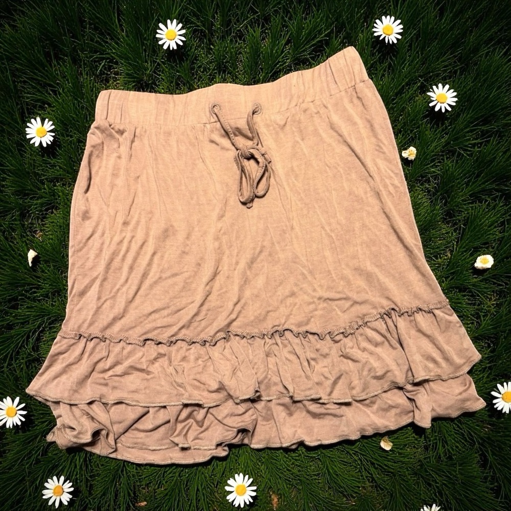 POL Beige Ruffle Skirt - Picture 3 of 3